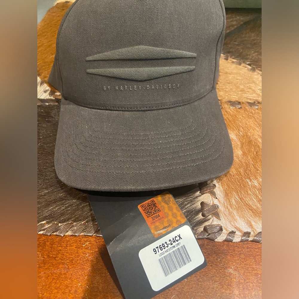 NWT! Harley Davidson Bar and Shiel cap 🧢